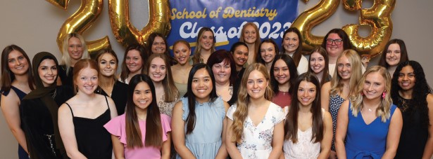 Group photo of dental hygeine graduates